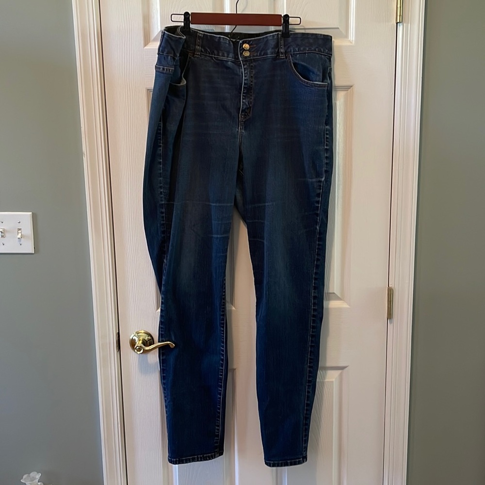 Lane Bryant 22L straight leg jeans, with Tighter Tummy Technology.